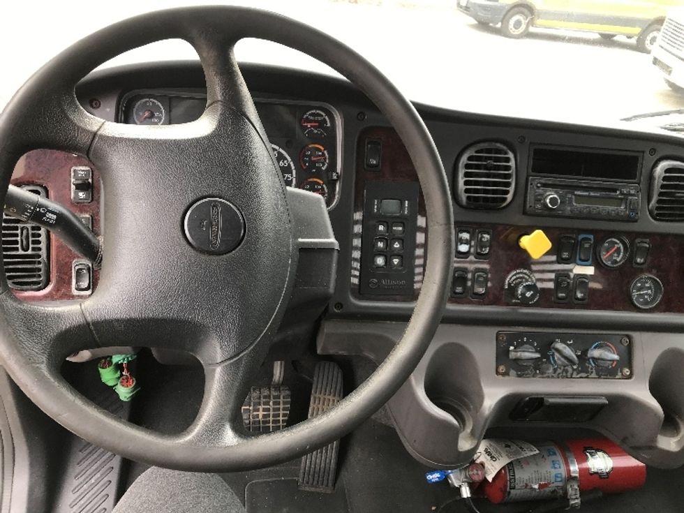 Flatbed Truck-Light and Medium Duty Trucks-Freightliner-2017-M2-Newport News-VA-191,384\n\t\tmiles-$ 67,750 - Image 17