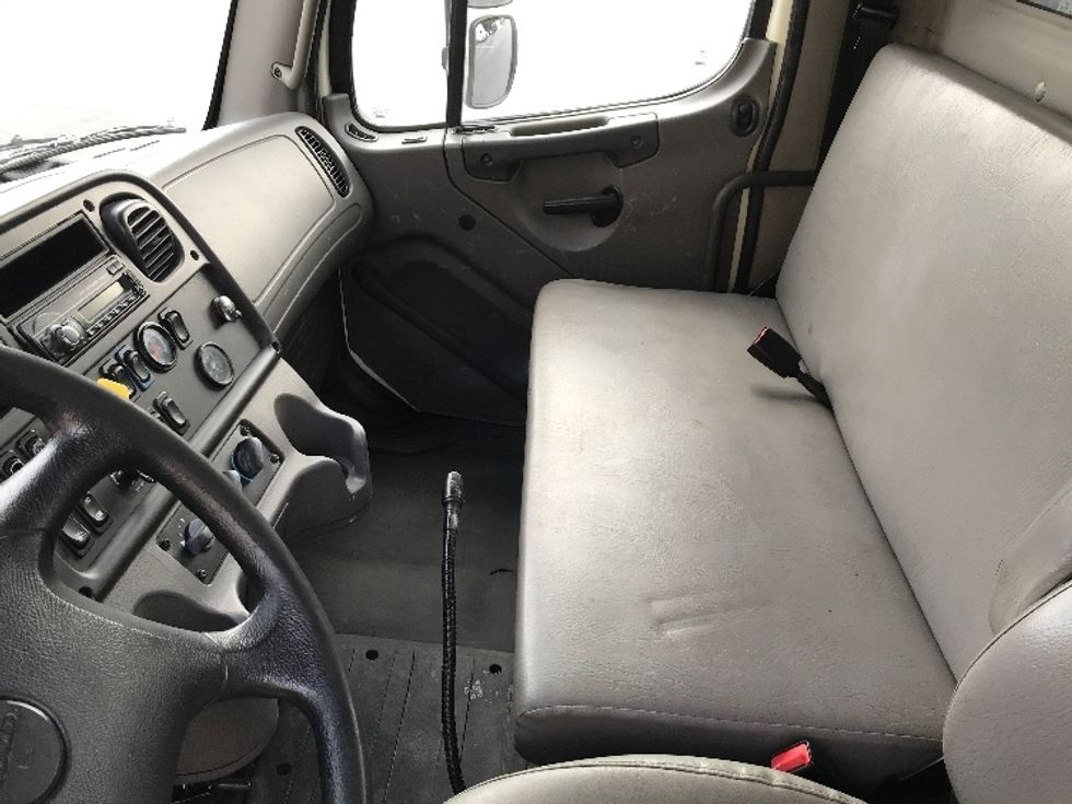 2017 Freightliner M2 106 Medium Duty photo 14