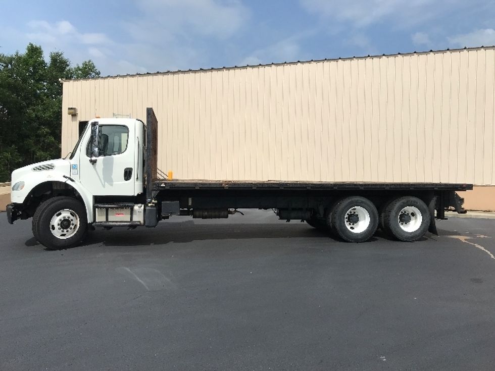 2017 Freightliner M2 106 Medium Duty photo 4