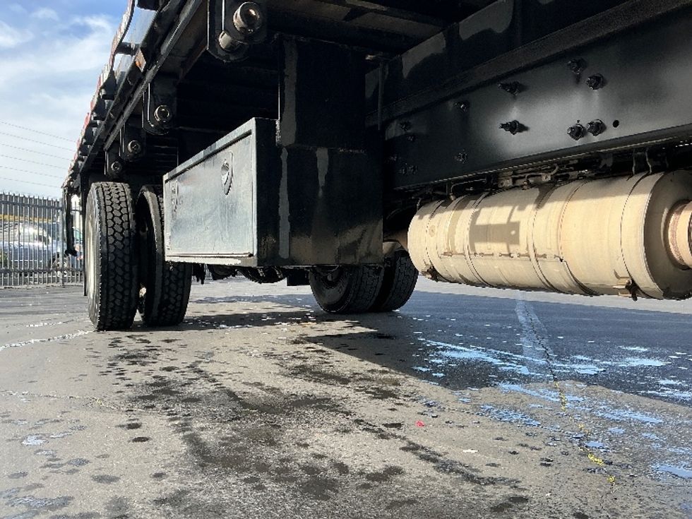 Flatbed Truck-Light and Medium Duty Trucks-Freightliner-2017-M2-Sacramento-CA-187,913\n\t\tmiles-$ 42,500 - Image 11