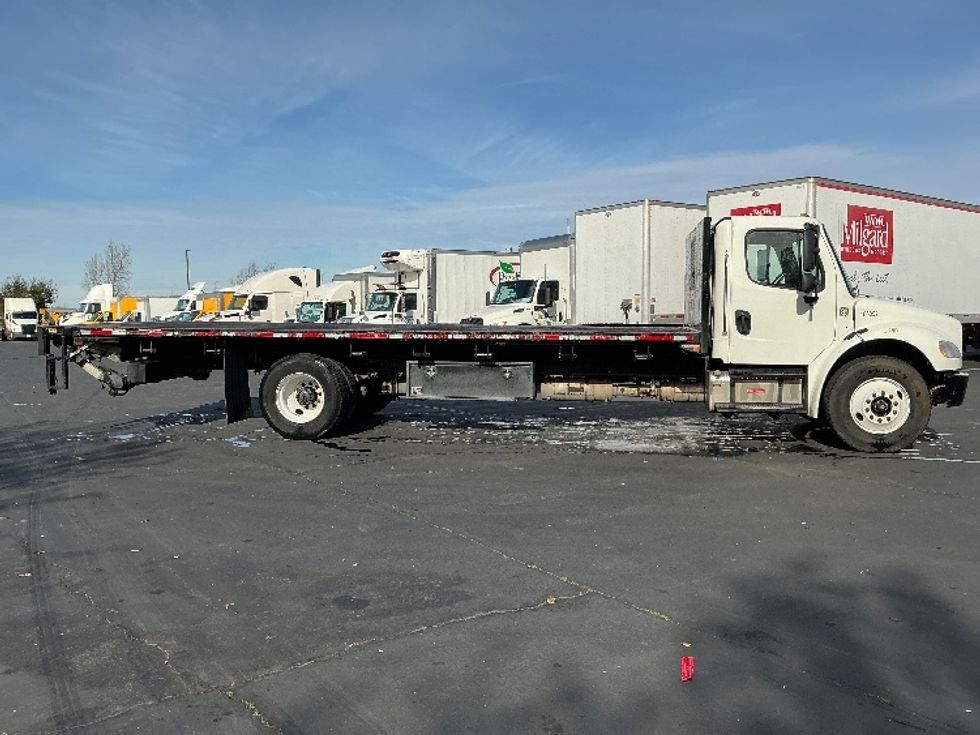 Flatbed Truck-Light and Medium Duty Trucks-Freightliner-2017-M2-Sacramento-CA-187,913\n\t\tmiles-$ 42,500 - Image 12