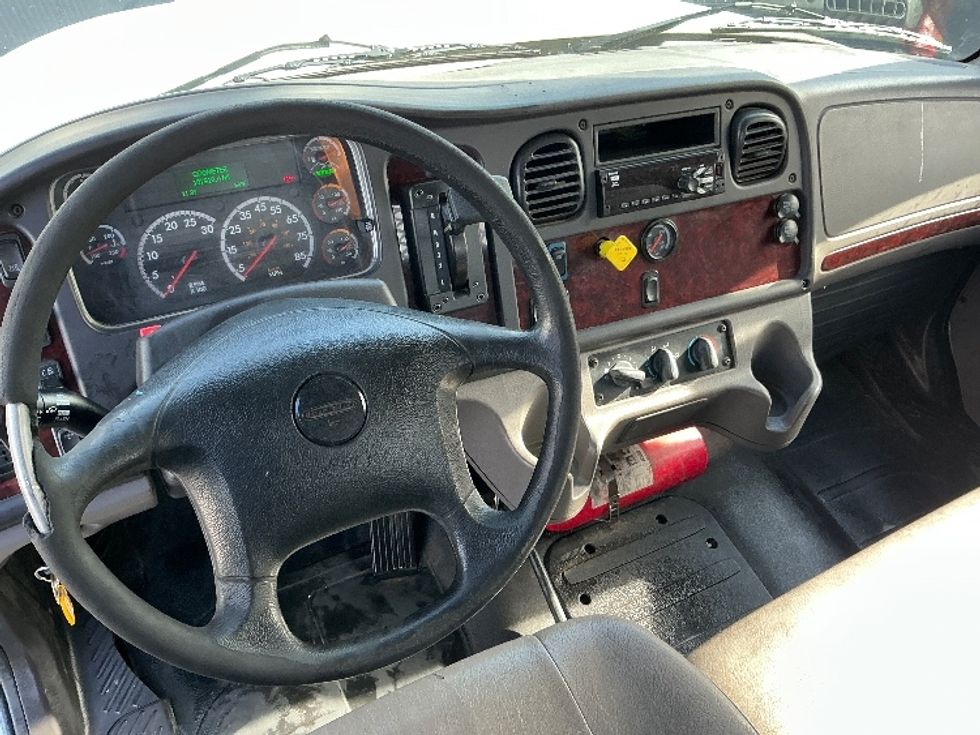 Flatbed Truck-Light and Medium Duty Trucks-Freightliner-2017-M2-Sacramento-CA-187,913\n\t\tmiles-$ 42,500 - Image 15