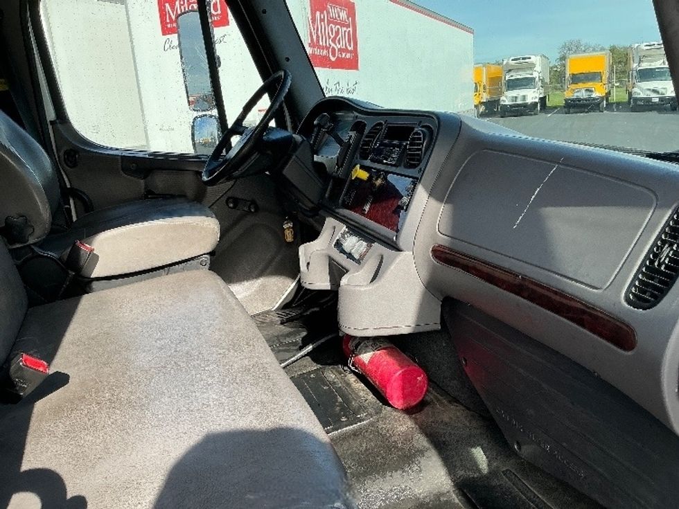 Flatbed Truck-Light and Medium Duty Trucks-Freightliner-2017-M2-Sacramento-CA-187,913\n\t\tmiles-$ 42,500 - Image 19