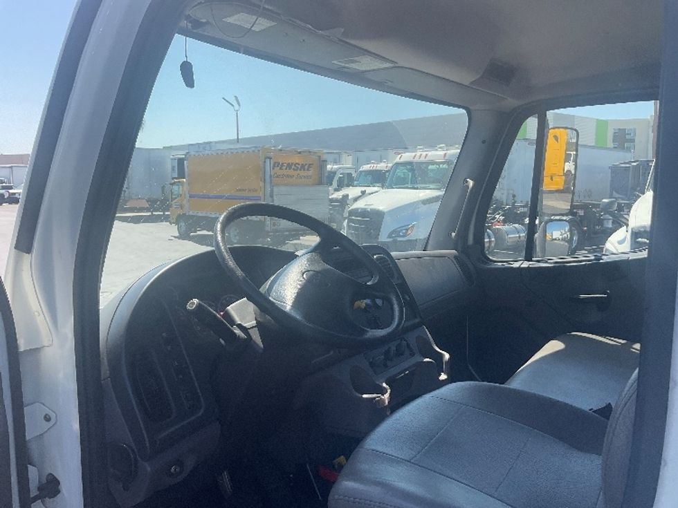 Flatbed Truck-Light and Medium Duty Trucks-Freightliner-2017-M2-Torrance-CA-112,606\n\t\tmiles-$ 48,750 - Image 13