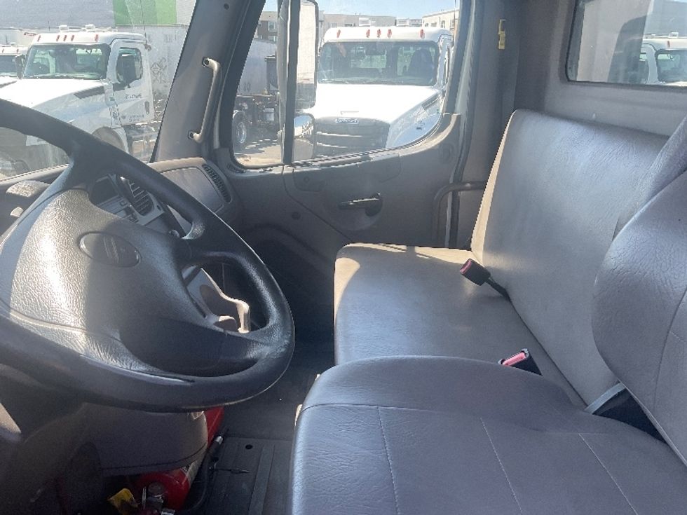 Flatbed Truck-Light and Medium Duty Trucks-Freightliner-2017-M2-Torrance-CA-112,606\n\t\tmiles-$ 48,750 - Image 15