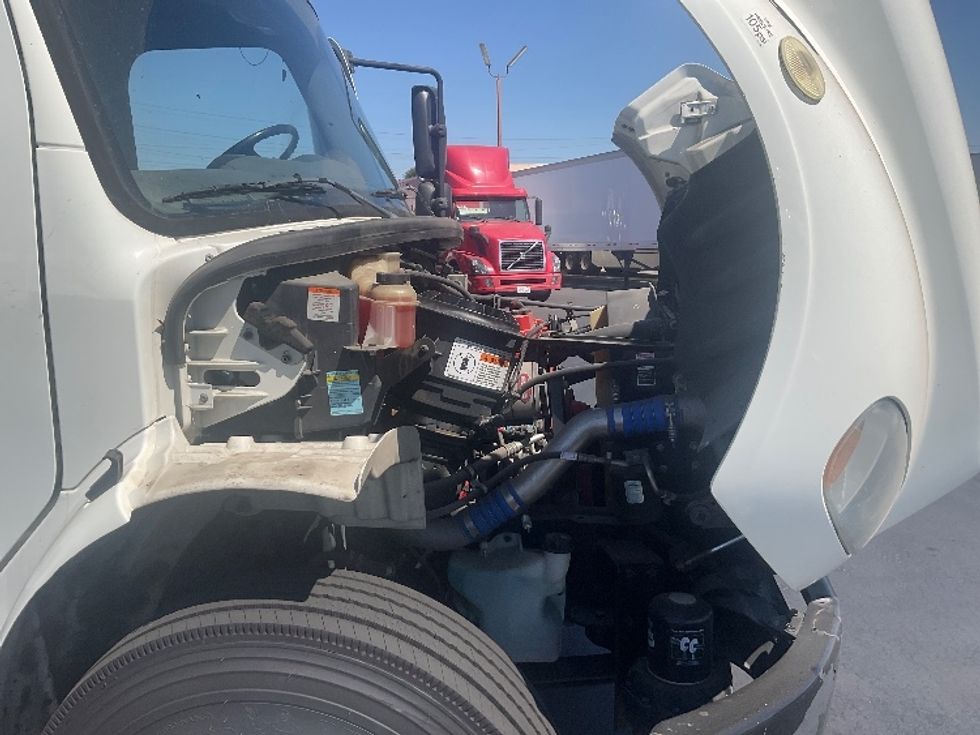 Flatbed Truck-Light and Medium Duty Trucks-Freightliner-2017-M2-Torrance-CA-112,606\n\t\tmiles-$ 48,750 - Image 19