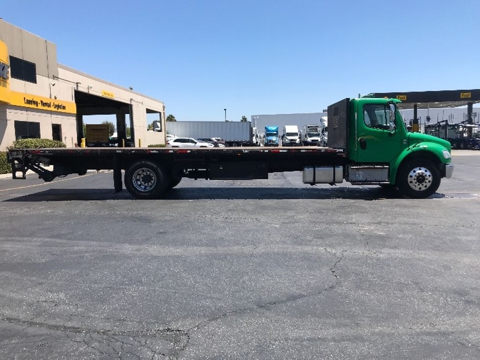 Flatbed Truck-Light and Medium Duty Trucks-Freightliner-2017-M2-Torrance-CA-142,935\n\t\tmiles-$ 52,250 - Image 13