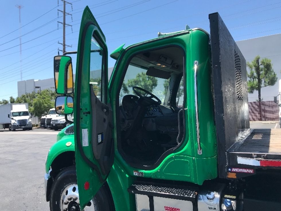Flatbed Truck-Light and Medium Duty Trucks-Freightliner-2017-M2-Torrance-CA-142,935\n\t\tmiles-$ 52,250 - Image 14