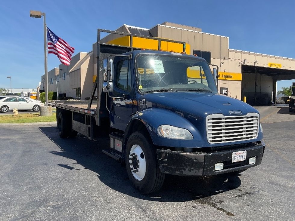 Flatbed Truck-Light and Medium Duty Trucks-Freightliner-2017-M2-Torrance-CA-180,820\n\t\tmiles-$ 41,500 - Image 1