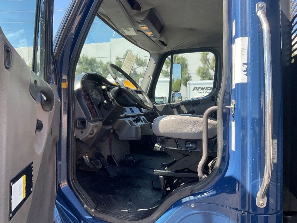 Flatbed Truck-Light and Medium Duty Trucks-Freightliner-2017-M2-Torrance-CA-180,820\n\t\tmiles-$ 41,500 - Image 15