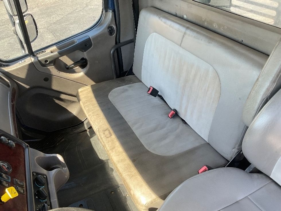 Flatbed Truck-Light and Medium Duty Trucks-Freightliner-2017-M2-Torrance-CA-180,820\n\t\tmiles-$ 41,500 - Image 17