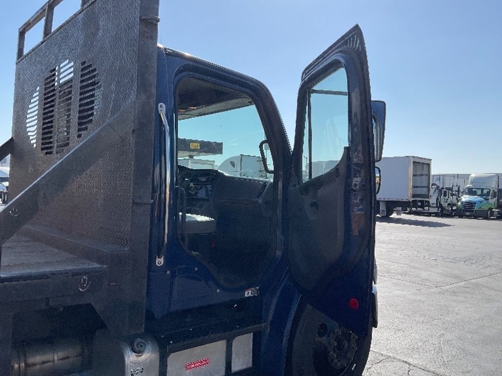 Flatbed Truck-Light and Medium Duty Trucks-Freightliner-2017-M2-Torrance-CA-183,408\n\t\tmiles-$ 40,250 - Image 19