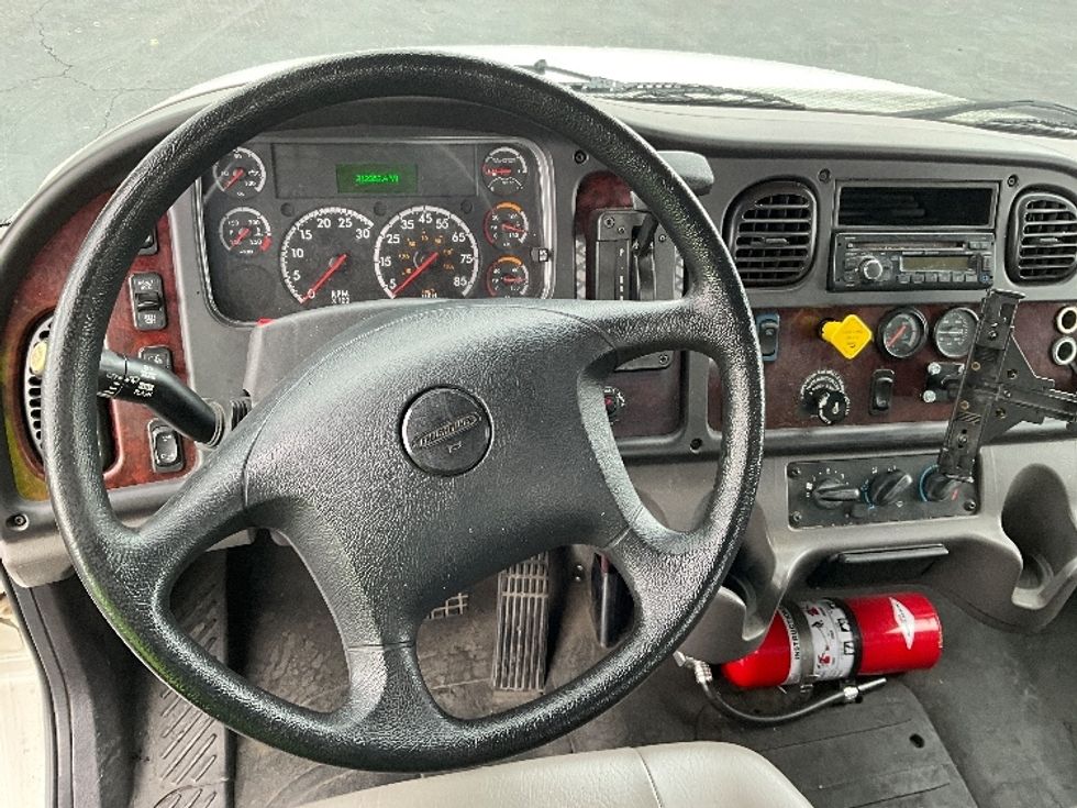 Flatbed Truck-Light and Medium Duty Trucks-Freightliner-2017-M2-Torrance-CA-312,353\n\t\tmiles-$ 27,000 - Image 15