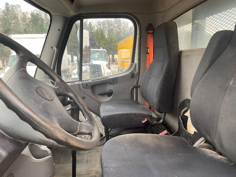 Flatbed Truck-Light and Medium Duty Trucks-Freightliner-2017-M2-Traverse City-MI-199,839\n\t\tmiles-$ 60,500 - Image 19