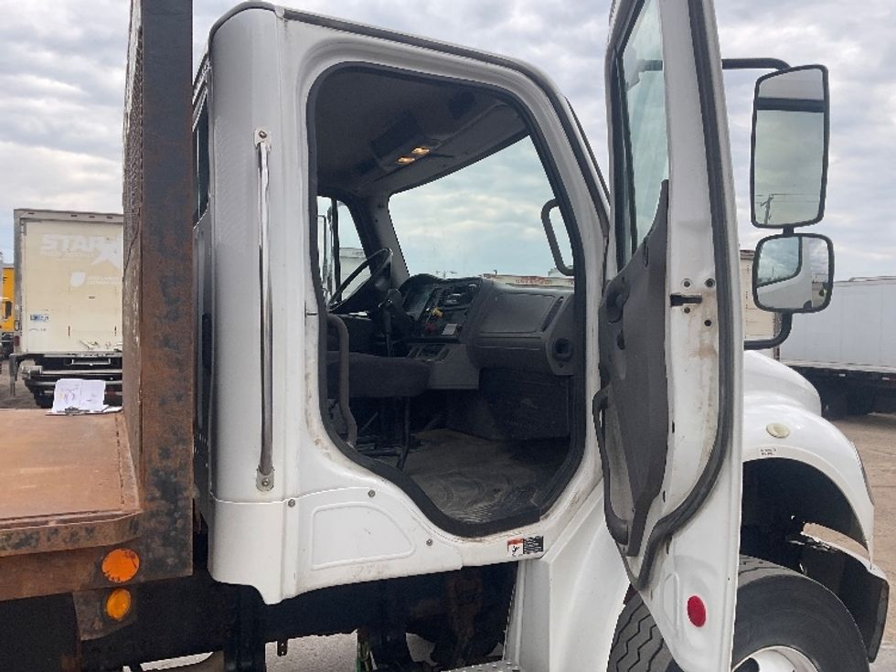 Flatbed Truck-Light and Medium Duty Trucks-Freightliner-2017-M2-Traverse City-MI-199,839\n\t\tmiles-$ 60,500 - Image 20