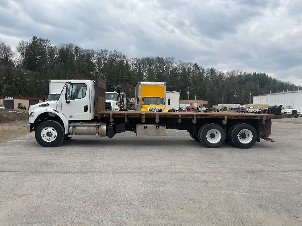 Flatbed Truck-Light and Medium Duty Trucks-Freightliner-2017-M2-Traverse City-MI-199,839\n\t\tmiles-$ 60,500 - Image 4