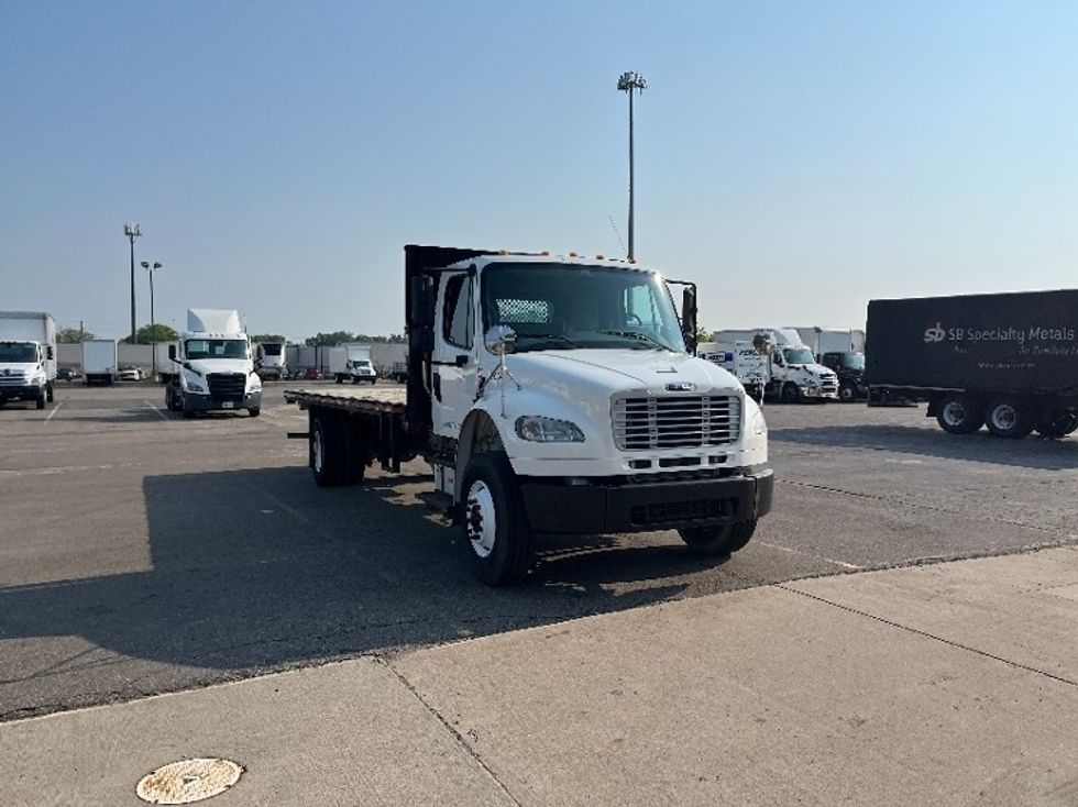 Flatbed Truck-Light and Medium Duty Trucks-Freightliner-2017-M2-Warren-MI-178,482\n\t\tmiles-$ 42,250 - Image 1