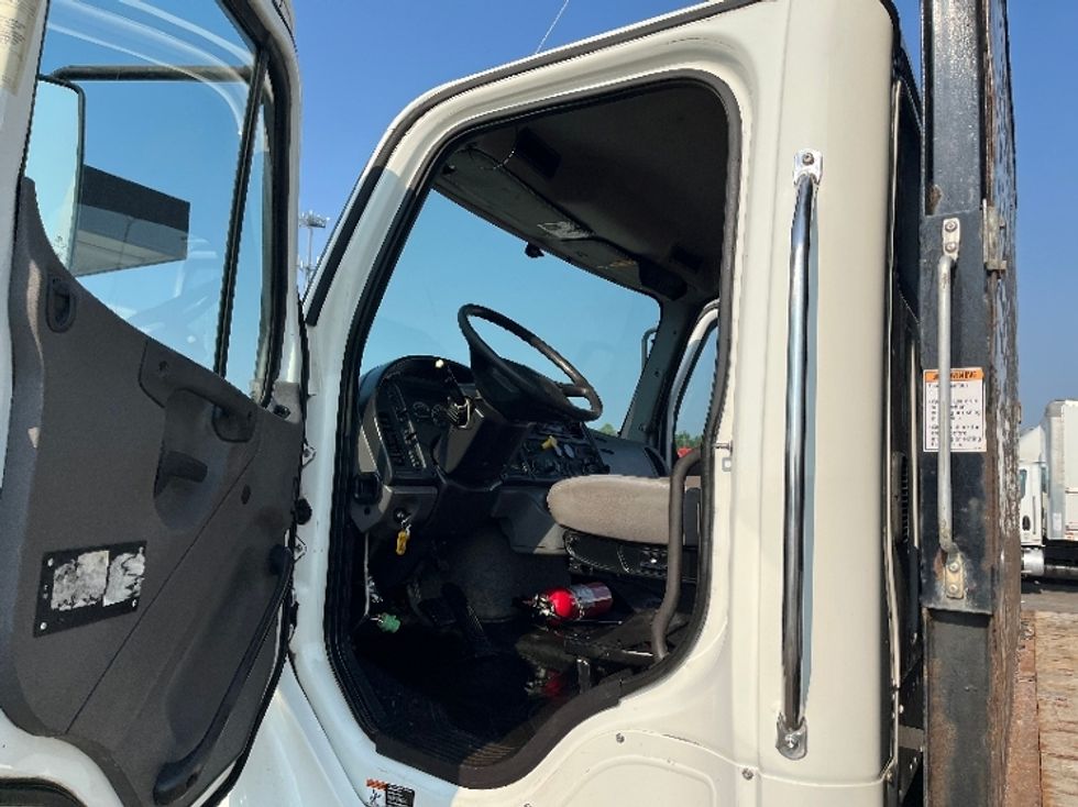 Flatbed Truck-Light and Medium Duty Trucks-Freightliner-2017-M2-Warren-MI-178,482\n\t\tmiles-$ 42,250 - Image 13