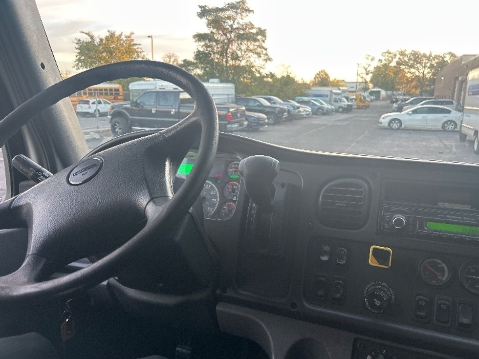 Flatbed Truck-Light and Medium Duty Trucks-Freightliner-2017-M2-West Babylon-NY-379,212\n\t\tmiles-$ 19,000 - Image 15