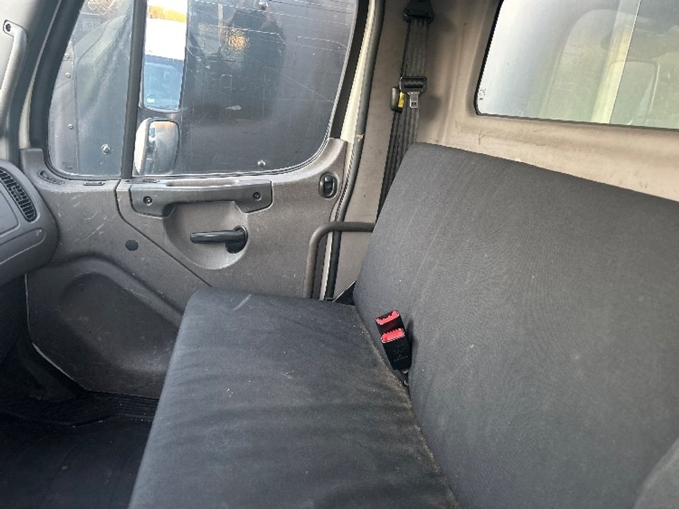 Flatbed Truck-Light and Medium Duty Trucks-Freightliner-2017-M2-West Babylon-NY-379,212\n\t\tmiles-$ 19,000 - Image 16