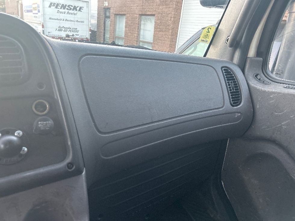 Flatbed Truck-Light and Medium Duty Trucks-Freightliner-2017-M2-West Babylon-NY-379,212\n\t\tmiles-$ 19,000 - Image 18