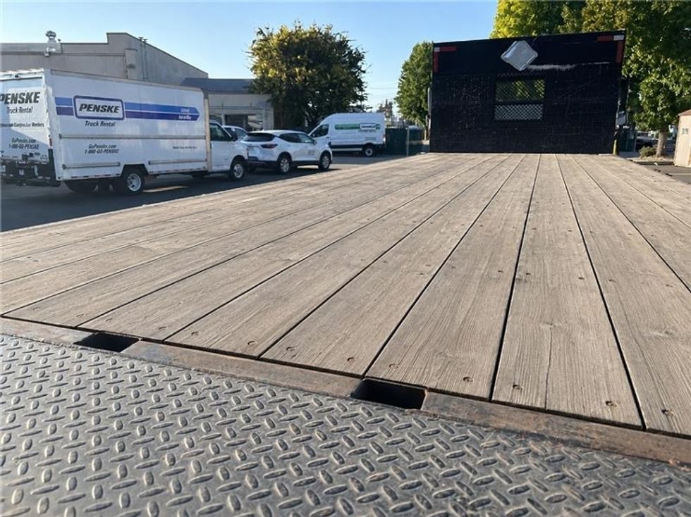 Flatbed Truck-Light and Medium Duty Trucks-Freightliner-2017-M2-West Sacramento-CA-132,616\n\t\tmiles-$ 49,750 - Image 10