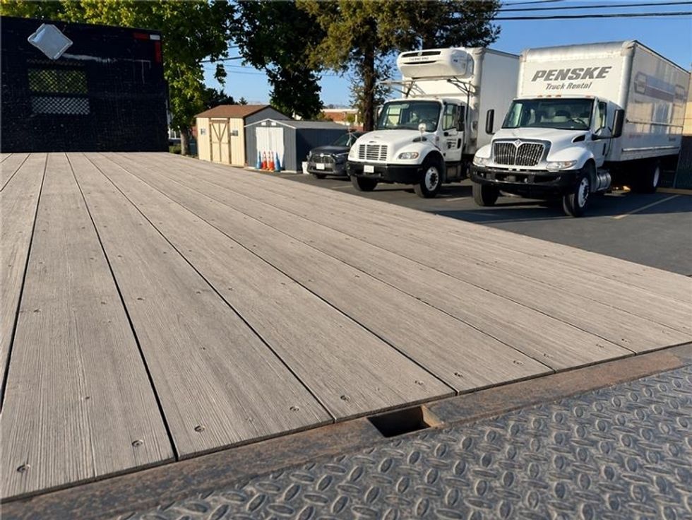 Flatbed Truck-Light and Medium Duty Trucks-Freightliner-2017-M2-West Sacramento-CA-132,616\n\t\tmiles-$ 49,750 - Image 11