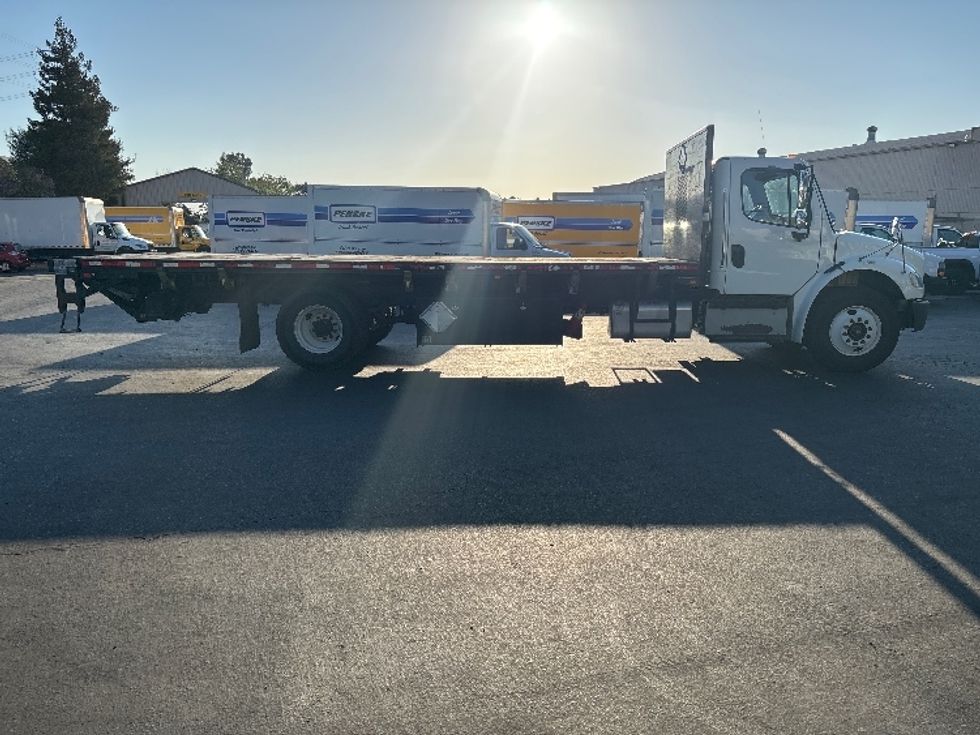 Flatbed Truck-Light and Medium Duty Trucks-Freightliner-2017-M2-West Sacramento-CA-132,616\n\t\tmiles-$ 49,750 - Image 14