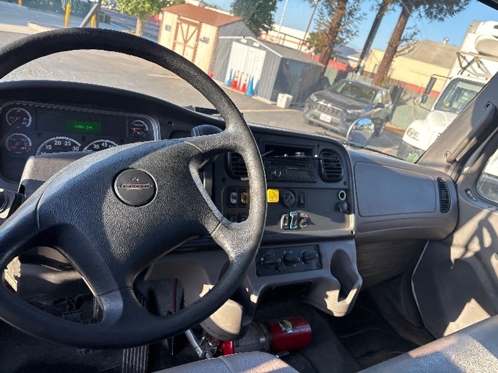 Flatbed Truck-Light and Medium Duty Trucks-Freightliner-2017-M2-West Sacramento-CA-132,616\n\t\tmiles-$ 49,750 - Image 17