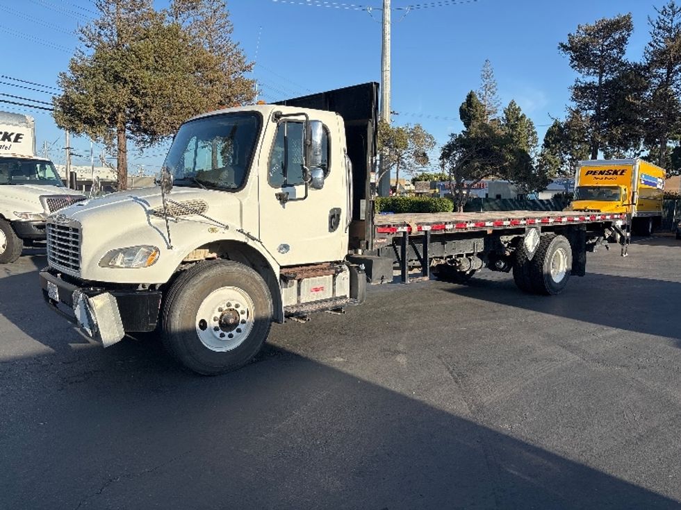Flatbed Truck-Light and Medium Duty Trucks-Freightliner-2017-M2-West Sacramento-CA-132,616\n\t\tmiles-$ 49,750 - Image 3