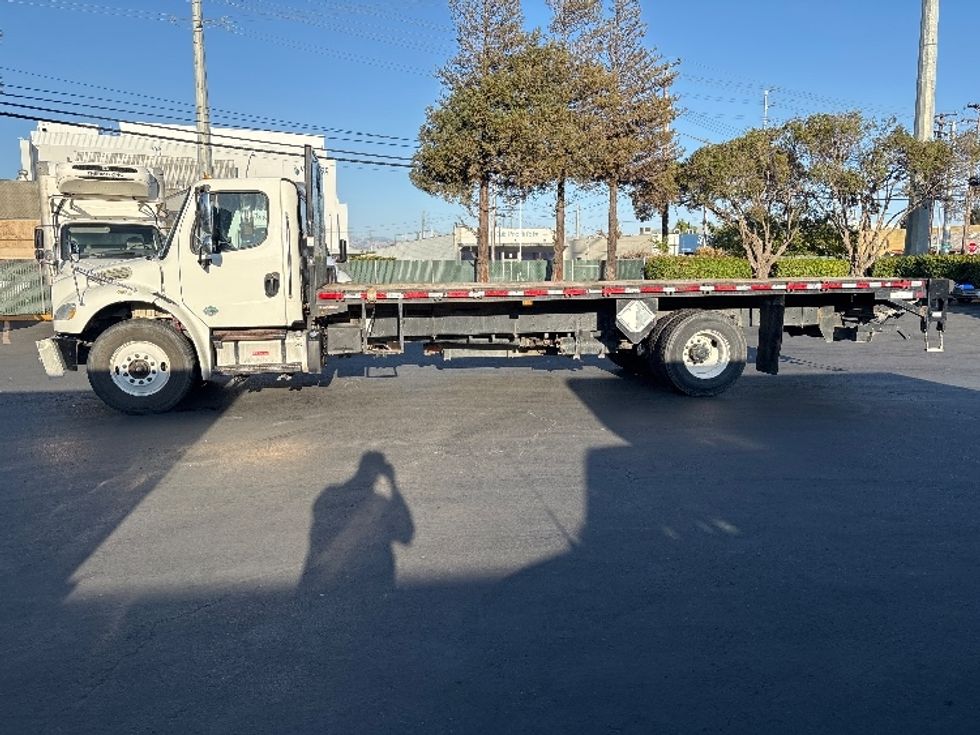 Flatbed Truck-Light and Medium Duty Trucks-Freightliner-2017-M2-West Sacramento-CA-132,616\n\t\tmiles-$ 49,750 - Image 4