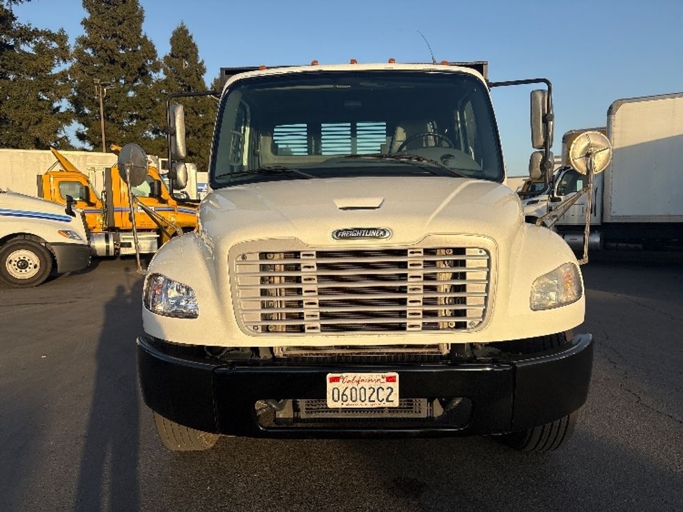 Flatbed Truck-Light and Medium Duty Trucks-Freightliner-2017-M2-West Sacramento-CA-145,154\n\t\tmiles-$ 43,000 - Image 2