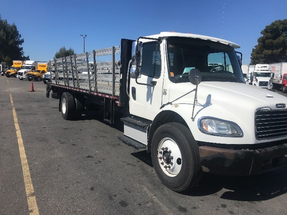 Flatbed Truck-Light and Medium Duty Trucks-Freightliner-2017-M2-West Sacramento-CA-175,699\n\t\tmiles-$ 43,500 - Image 1