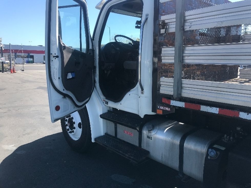 Flatbed Truck-Light and Medium Duty Trucks-Freightliner-2017-M2-West Sacramento-CA-175,699\n\t\tmiles-$ 43,500 - Image 16