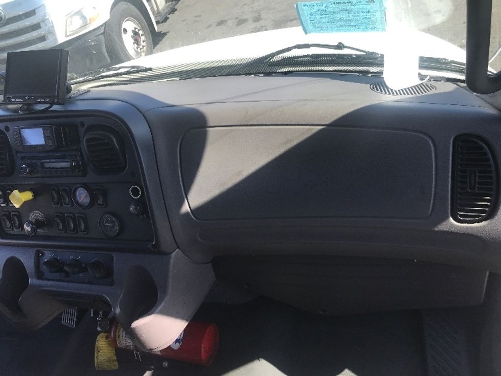 Flatbed Truck-Light and Medium Duty Trucks-Freightliner-2017-M2-West Sacramento-CA-175,699\n\t\tmiles-$ 43,500 - Image 21