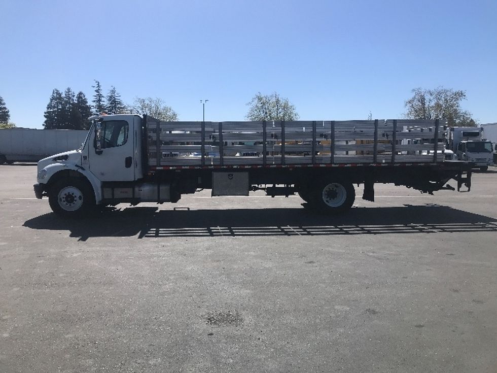 Flatbed Truck-Light and Medium Duty Trucks-Freightliner-2017-M2-West Sacramento-CA-175,699\n\t\tmiles-$ 43,500 - Image 4