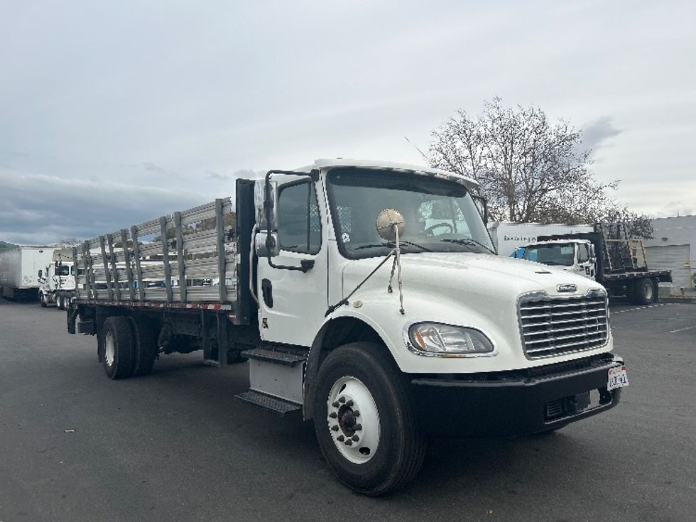Flatbed Truck-Light and Medium Duty Trucks-Freightliner-2017-M2-West Sacramento-CA-179,188\n\t\tmiles-$ 43,250 - Image 1