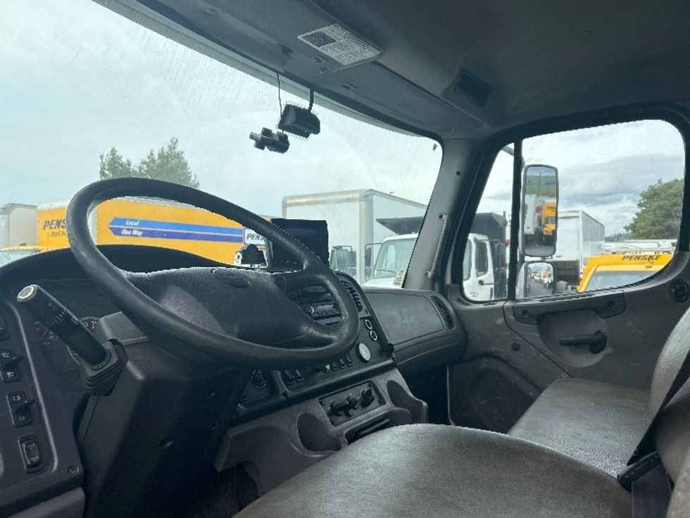 Flatbed Truck-Light and Medium Duty Trucks-Freightliner-2017-M2-West Sacramento-CA-179,188\n\t\tmiles-$ 43,250 - Image 16