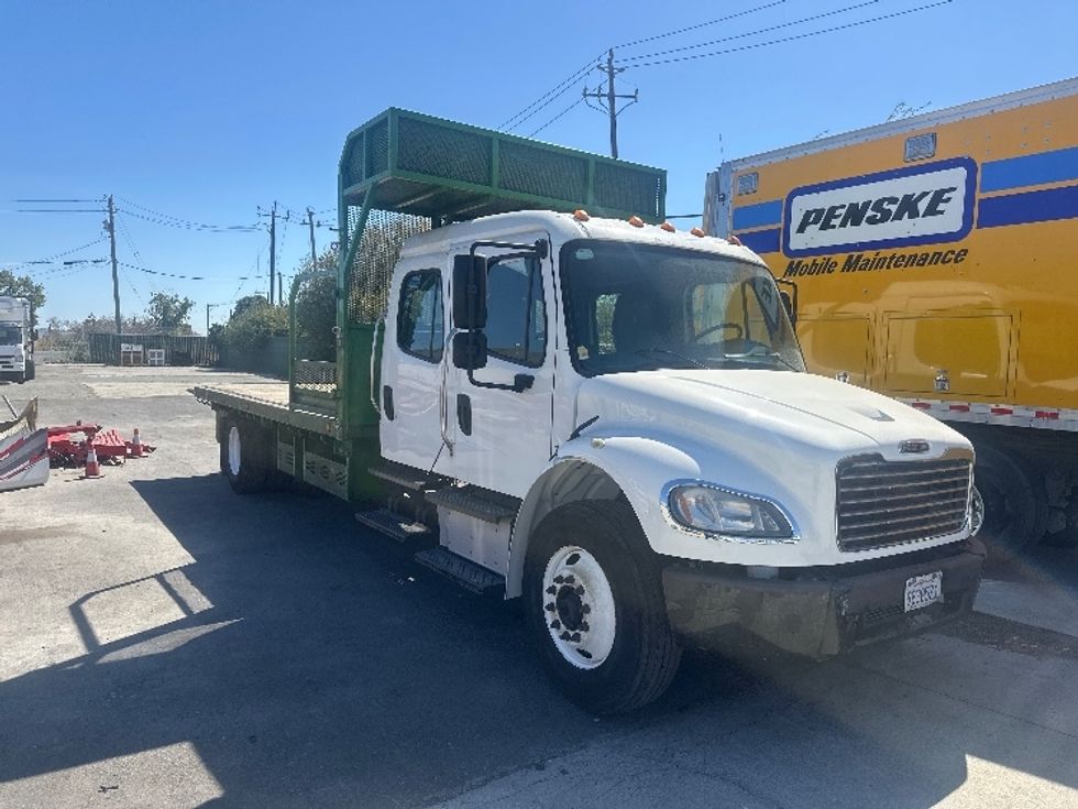 Flatbed Truck-Light and Medium Duty Trucks-Freightliner-2017-M2-West Sacramento-CA-185,423\n\t\tmiles-$ 51,250 - Image 1