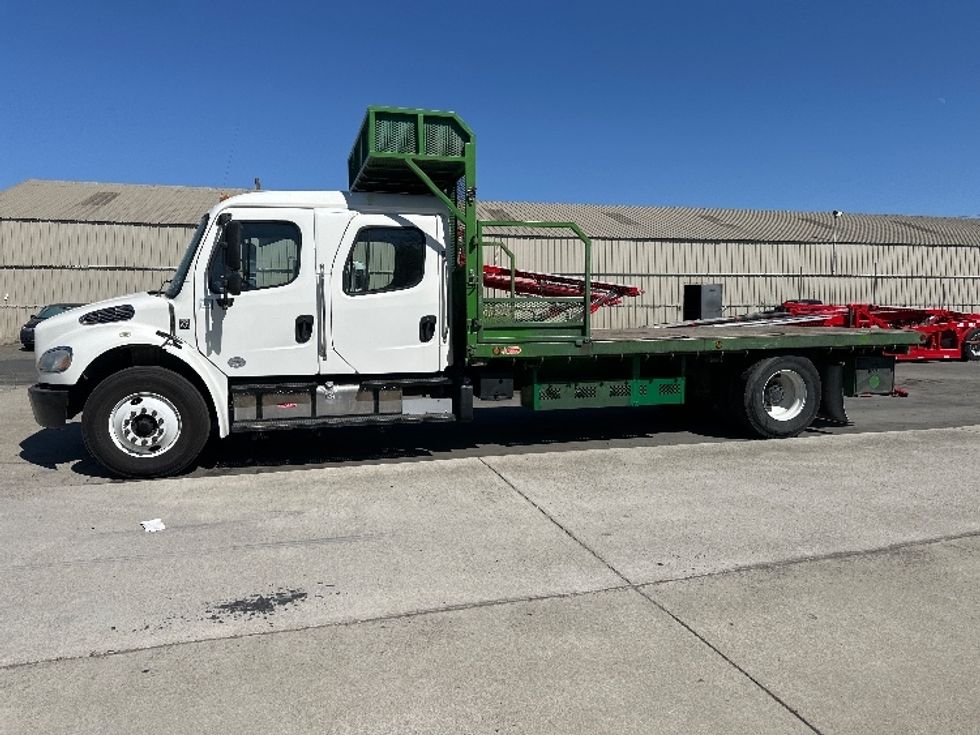 Flatbed Truck-Light and Medium Duty Trucks-Freightliner-2017-M2-West Sacramento-CA-185,423\n\t\tmiles-$ 51,250 - Image 4