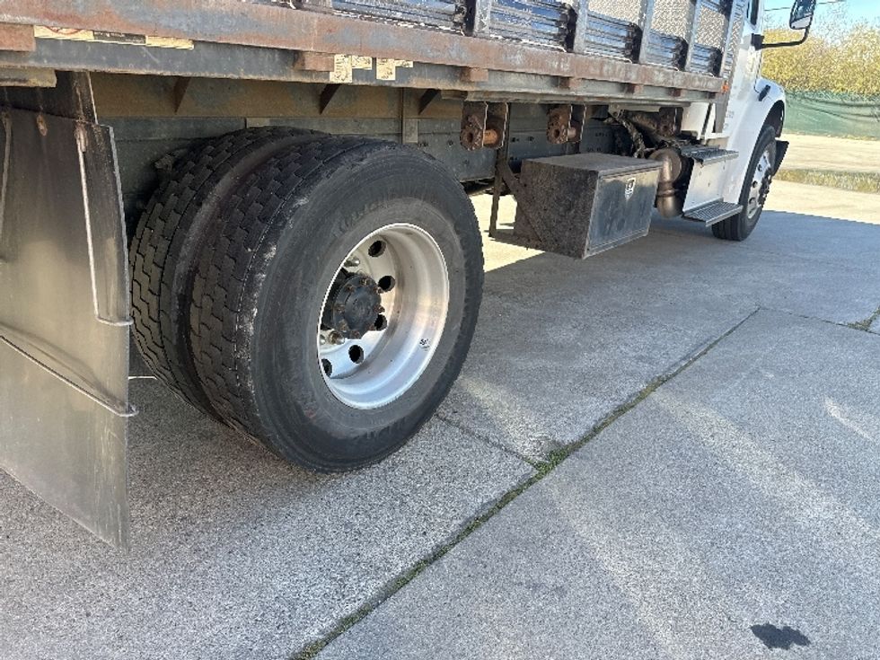 Flatbed Truck-Light and Medium Duty Trucks-Freightliner-2017-M2-West Sacramento-CA-83,462\n\t\tmiles-$ 52,750 - Image 14