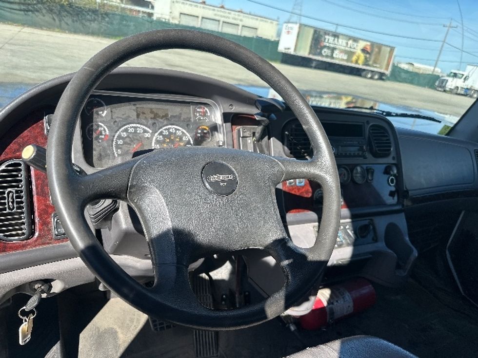 Flatbed Truck-Light and Medium Duty Trucks-Freightliner-2017-M2-West Sacramento-CA-83,462\n\t\tmiles-$ 52,750 - Image 18