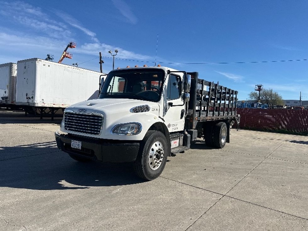 Flatbed Truck-Light and Medium Duty Trucks-Freightliner-2017-M2-West Sacramento-CA-83,462\n\t\tmiles-$ 52,750 - Image 3
