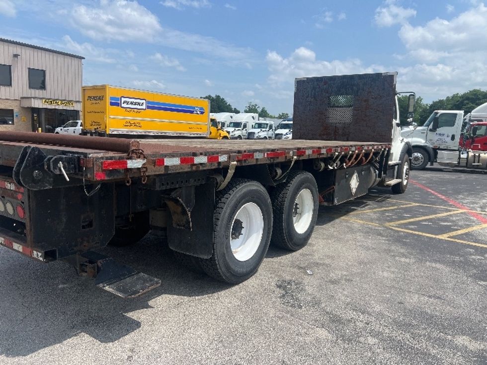 Flatbed Truck-Light and Medium Duty Trucks-Freightliner-2017-M211264S-Austin-TX-136,731\n\t\tmiles-$ 88,000 - Image 11