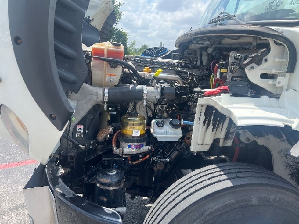 Flatbed Truck-Light and Medium Duty Trucks-Freightliner-2017-M211264S-Austin-TX-136,731\n\t\tmiles-$ 88,000 - Image 22