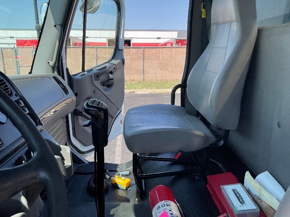 Flatbed Truck-Light and Medium Duty Trucks-Freightliner-2017-M211264S-Colorado Springs-CO-229,773\n\t\tmiles-$ 81,750 - Image 15