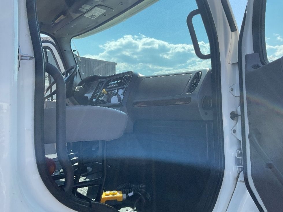 Flatbed Truck-Light and Medium Duty Trucks-Freightliner-2017-M211264S-Colorado Springs-CO-229,773\n\t\tmiles-$ 81,750 - Image 17