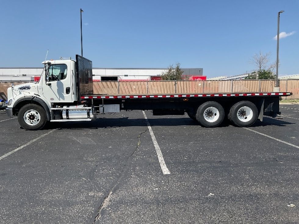 Flatbed Truck-Light and Medium Duty Trucks-Freightliner-2017-M211264S-Colorado Springs-CO-229,773\n\t\tmiles-$ 81,750 - Image 4