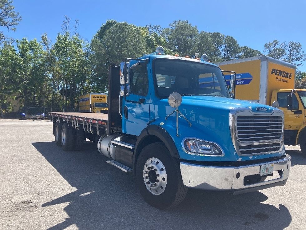 Flatbed Truck-Light and Medium Duty Trucks-Freightliner-2017-M211264S-Daytona Beach-FL-684,494\n\t\tmiles-$ 54,000 - Image 1
