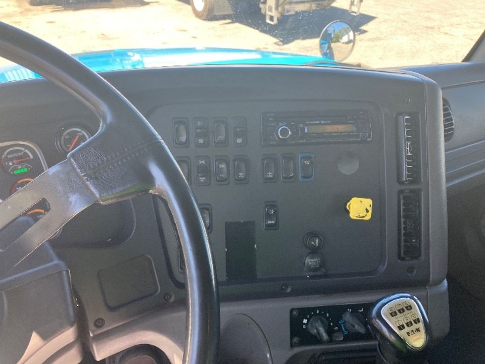 Flatbed Truck-Light and Medium Duty Trucks-Freightliner-2017-M211264S-Daytona Beach-FL-684,494\n\t\tmiles-$ 54,000 - Image 18